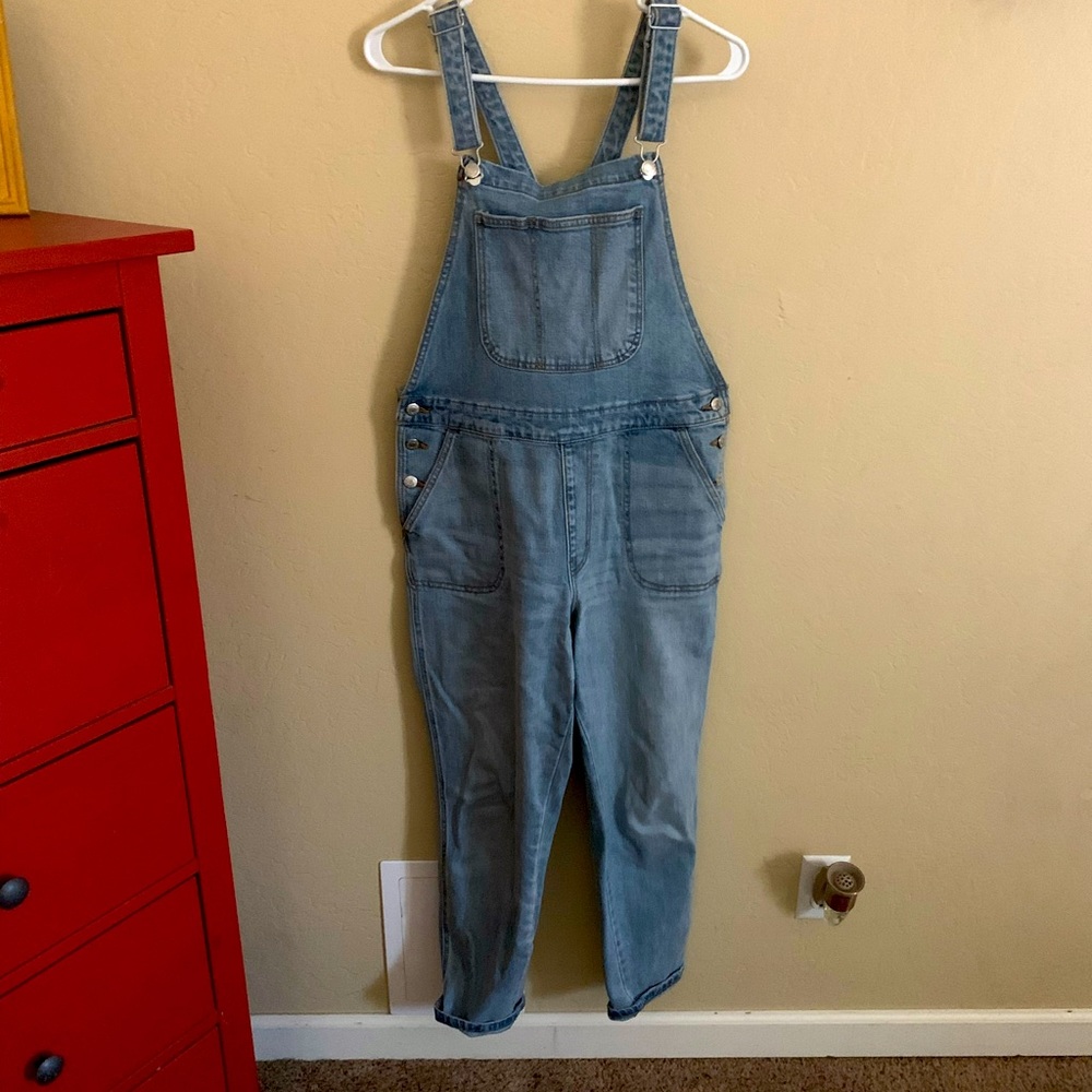 Old Navy Slim Fit Overalls 10